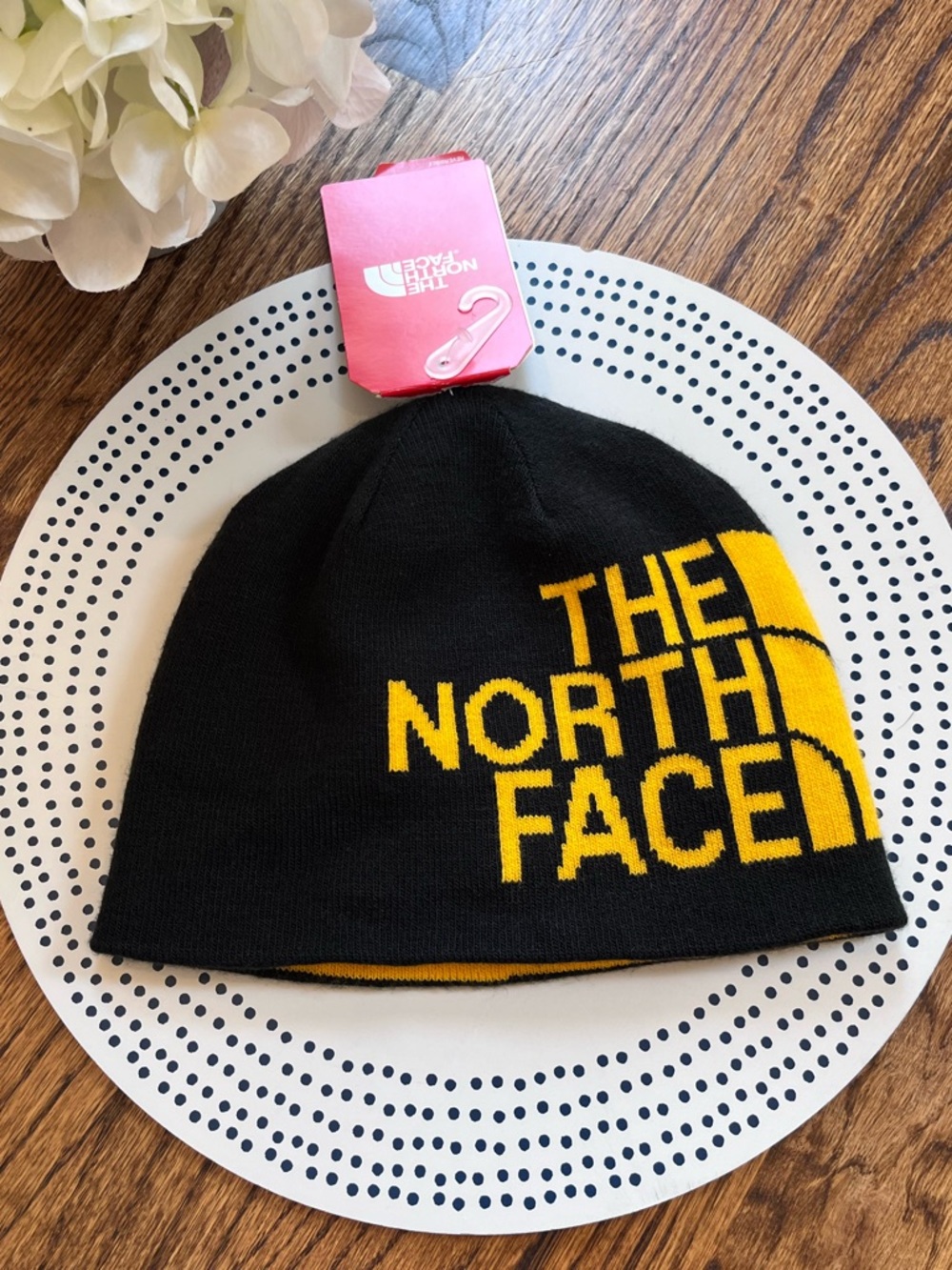 NWT The North Face Reversible Black Yellow Kids Logo Beanie OS